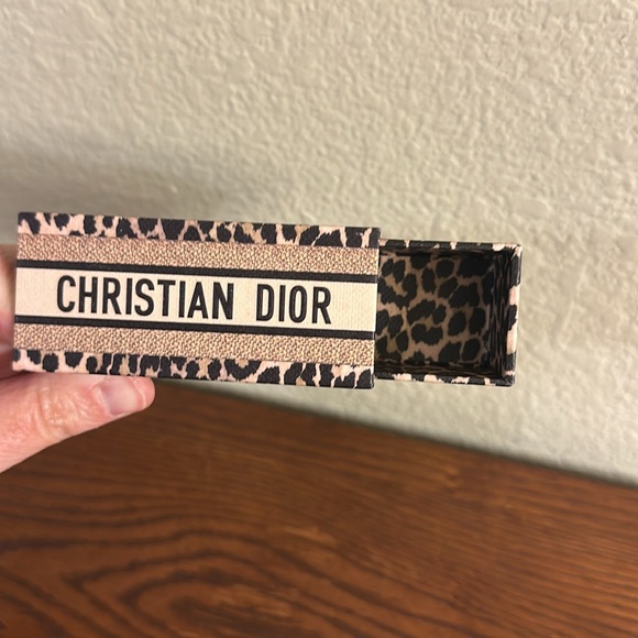 Dior Mitzah NWT lipstick case cheetah print - Picture 5 of 6